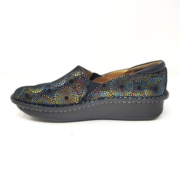 Alegria Shoes Womens 9 Debra Clogs Slip On Rainbow Geometric 39 - Picture 4 of 10